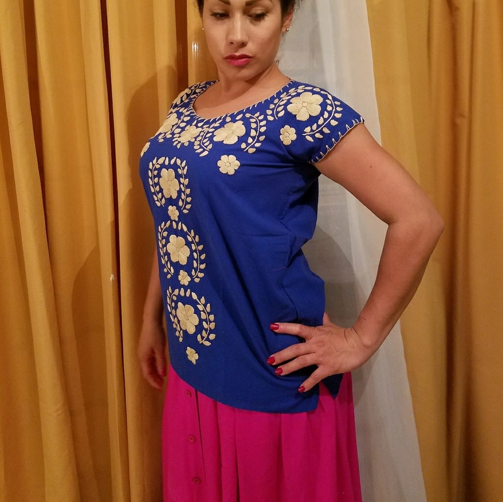 DRESSES, DRESSES, DRESSES, DRESSES!! - Picture 3 of 8